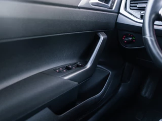 Volkswagen Polo Volkswagen Polo 2.0 TSI GTI Pano Beats Navi Alcantara VOL!! - afbeelding nr 24