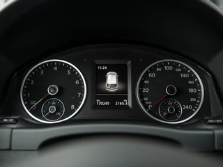 Volkswagen Tiguan Volkswagen Tiguan 1.4TSi DSG6 Cup Sport&Style | Trekhaak 1.800kg. | 2e eigenaar | Climate Control | Stoelverwarming | Parkeer pakket | Winter-pakket | Koplampsproeiers | Multifunctioneel lederen stuurwiel - afbeelding nr 11