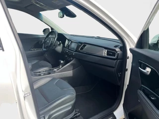 Kia Niro Kia Niro 1.6 GDi PHEV Executive | NAVI | PANO | CAMERA - afbeelding nr 11