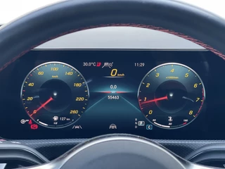 Mercedes-Benz A-Klasse Mercedes-Benz A-Klasse 200 Business Solution AMG | Pano | Trekhaak | ACC | 360* Camera | LED | DAB+ | 18 inch - afbeelding nr 17