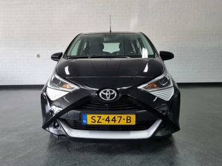 Toyota Aygo Toyota Aygo 1.0 VVT-i x-play / Automaat / Apple Carplay/Android-Auto / Airco - afbeelding nr 2