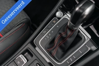 Volkswagen Golf Volkswagen Golf 2.0 TSI GTI Performance Pano DSG Alcantara - afbeelding nr 52