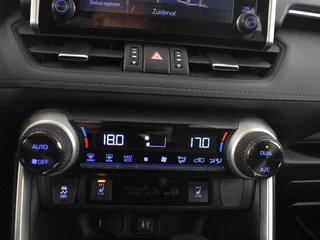 Toyota RAV4 Toyota RAV4 2.5 Hybrid First Edition | Parkeersensoren V+A | Stoelverwarming - afbeelding nr 30