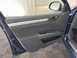 Škoda Superb Škoda Superb Combi 1.6 TDI Sprint Pro *PANO | NAVI-FULLMAP | MEMORY-PACK | ECC | PDC | CRUISE | 16''ALU* - afbeelding nr 22