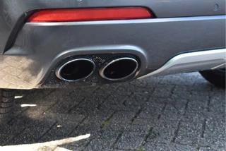 Maserati Levante | Luchtvering | Pano.dak | Camera | Keyless | DAB | Carplay | LED / Xenon | 20