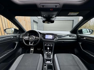 Volkswagen T-Roc Volkswagen T-Roc 1.5 TSI R-line Automaat | Panoramadak | LED | Stoelverwarming | Keyless entry&start | Elektrisch bedienbare achterklep | DAB radio | Apple CarPlay | Parkeersensoren voor en achter | Achteruitrijcamera - afbeelding nr 3