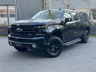 Chevrolet Silverado - 100772456-0