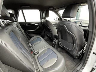 BMW X1 BMW X1 sDrive18i High Executive | M-Sport Pakket - afbeelding nr 17