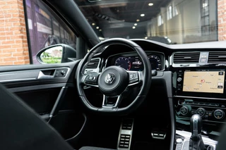 Volkswagen Golf Volkswagen Golf 1.5 TSI R-Line Pano / Camera / ACC - afbeelding nr 10