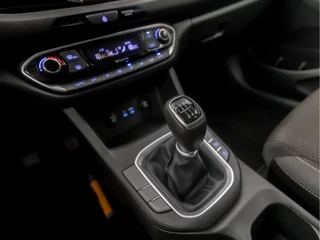 Hyundai i30 (APPLE CARPLAY, NAVIGATIE, CAMERA, CLIMATE, TREKHAAK, SPORTSTOELEN, CRUISE, LM VELGEN, NIEUWSTAAT) - afbeelding nr 10