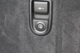 BMW 5 Serie BMW 5 Serie Touring 530e Business Ed. M Sport / Trekhaak / Panoramadak / Head-up / 19'' / Laser LED / Sfeerverlichting / Leder / Safety-pack / Stuurverwarming / Cruise Control - afbeelding nr 17