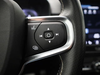Volvo XC40 Volvo XC40 1.5 T5 Recharge R-Design | Panoramadak | Harman/Kardon | 360 camera | Memorystoelen | Alcantara | - afbeelding nr 24