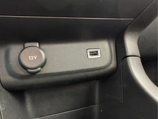 Citroën C3 Citroën C3 1.2 PURETECH SHINE BUSINESS Keyless | Stoelverwarming | Houtinleg dashboard - afbeelding nr 19