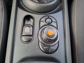 MINI Clubman MINI Clubman Mini 1.5 Cooper Salt Business | Airco | Trekhaak | Navi | Cruise | PDC | - afbeelding nr 27