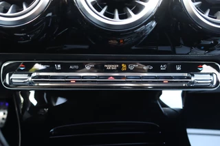 Mercedes-Benz A-Klasse Mercedes-Benz A-Klasse 250 e Business Solution AMG Limited NL-Auto!! Matrix I SfeerverL. I Adap.Cruise - afbeelding nr 37