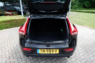 Volvo V40 Volvo V40 MY19 T3 153PK GEARTRONIC DYNAMIC EDITION LUXERY | PANODAK | HARMAN KARDON | CAMERA | KEYLESS - afbeelding nr 39