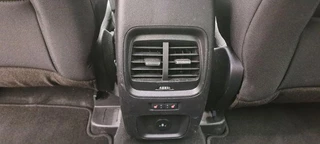 Ford Kuga Ford Kuga 2.5 PHEV Titanium 225pk | Winterpack | Afneembare Trekhaak | 1.500kg Trekgewicht | All Weather Michelin Cross Climate | Sync 3 Navigatie - afbeelding nr 23