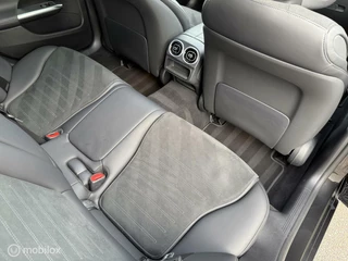 Mercedes-Benz C-Klasse Mercedes C-klasse Estate 300 e AMG Line/ Pano/ High Beam - afbeelding nr 17