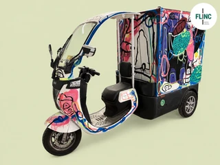 Flinc Tuktuk RAP XC voorzien van Maastrichtse kunst
