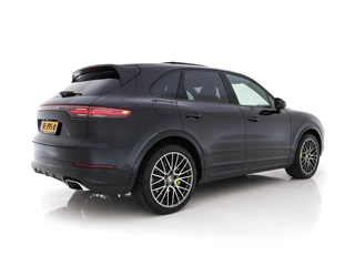 Porsche Cayenne (INCL-BTW) *PANO | CLUB-FULL-LEATHER | SOFT-CLOSE | MEMORY-PACK | SURROUND-VIEW | FULL-LED | NAVI-FULLMAP | AIR-SUSPENSION | DAB | DIGI-COCKPIT | PDC | CRUISE | SPORT-SEATS | 21