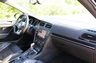 Volkswagen Golf Volkswagen Golf 1.4 TSI GTE  Leder | Panoramadak | 204pk Hybride Power | stoelverwarming adaptive cruise uitstraling! - afbeelding nr 13