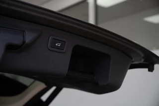 Land Rover Discovery Sport Land Rover Discovery Sport 2.2 SD4|190PK 4WD|HSE Luxury|2e Eig|Leder|Panoramadak|Trekhaak|Camera|Volledig Onderhouden|Top Conditie - afbeelding nr 24