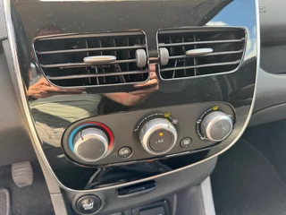 Renault Clio Renault Clio 0.9 TCE NIGHT&DAY / Navigatie / Cruise control / Historie aanwezig. - afbeelding nr 24