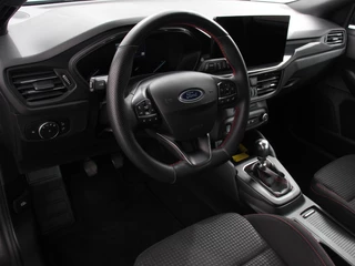 Ford Focus Ford Focus Wagon 1.0 EcoBoost Hybrid ST Line Navigatie Climate Control Led Dab Camera Parkeer sensoren Cruise Control Lichtmetalen velgen - afbeelding nr 2