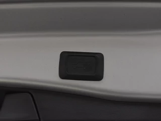Toyota RAV4 Toyota RAV4 2.5 Hybrid AWD Bi-Tone | Parkeersensoren V+A | Stoelverwarming - afbeelding nr 15