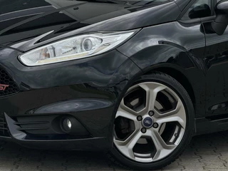 Ford Fiesta Ford Fiesta 1.6 ST1 2015 / 183PK+ / Led / Luxe / ST-Line - afbeelding nr 10