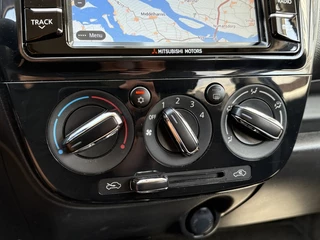 Mitsubishi Space Star Mitsubishi Space Star 1.0 Active Navigatie | Airco | Cruise | Pdc | LM | Apple Carplay - afbeelding nr 7