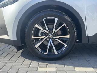 Toyota C-HR Dodenhoekdetectie, Navigatie, Parkeersensoren V + A , All-in Rijklaarprijs - afbeelding nr 11