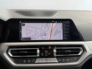BMW 3 Serie BMW 3-serie 320i BNS Edit Navi|Sportstoelen|Apple Carplay|Dealer Onderhouden - afbeelding nr 16