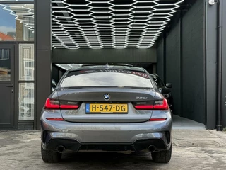 BMW 3 Serie BMW 3-serie 330i M Executive Edition|LEDER|PANO|HUP - afbeelding nr 14