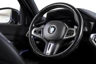 BMW 3 Serie BMW 3 Serie Touring 330e 292 PK xDrive High Executive M-Sport - Automaat | Dig. Cockpit | Cruise | Stoelverw. | PDC | 360 Camera | NAV + App. Connect | ECC | Elek. Klep | DAB | LM 18