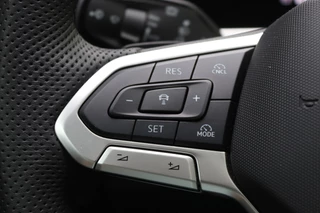 Volkswagen Passat Pano/IQ.Light/360/HK/Head-up/Navi Max/ACC/19