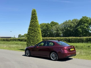 Alfa Romeo Giulia Alfa Romeo Giulia 2.0T 310pk, super netjes!! Veel opties!! - afbeelding nr 22
