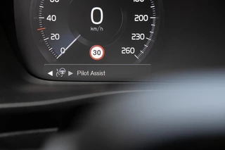 Volvo XC40 Volvo XC40 T4 Plug-in hybrid Plus Dark | 360 camera | Elek.trekhaak - afbeelding nr 2
