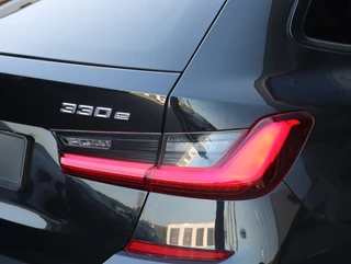 BMW 3 Serie BMW 3-serie Touring 330e xDrive High Executive | M-sport | - afbeelding nr 26