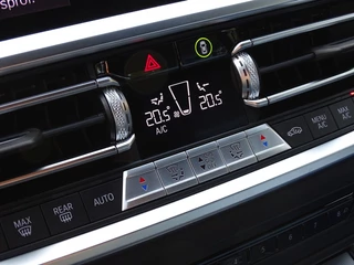BMW 3 Serie BMW 3 Serie 330e 292PK M-perf. / BMW Individual / 2021 / LED - afbeelding nr 25