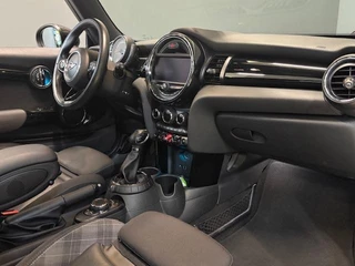 MINI Cooper MINI Mini 1.5 Cooper Serious Automaat Panoramadak, Sportstoelen, navigatie, led lampen, climate control Keyles, Veel opties! - afbeelding nr 12