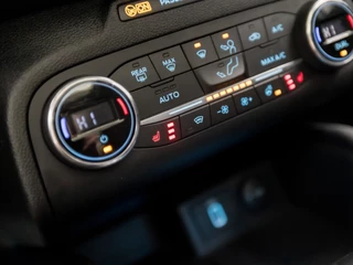 Ford Focus Automaat (PANORAMADAK, APPLE CARPLAY, GROOT NAVI, STUUR/STOELVERWARMING, GETINT GLAS, ADAPTIVE CRUISE, TREKHAAK, PARKEER ASSISTENT, NIEUWE APK, NIEUWSTAAT) - afbeelding nr 27