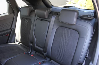 Ford Kuga | Winterpakket | Technology pack | BLIS | Navigatie | Head-up - afbeelding nr 42