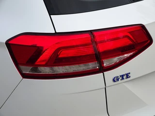 Volkswagen Passat Volkswagen Passat Variant TSI GTE 218PK / DSG automaat / Highline / LED - afbeelding nr 54