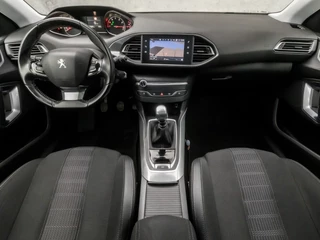 Peugeot 308 (PANORAMADAK, APPLE CARPLAY, GROOT NAVI, ADAPTIVE CRUISE, 360 CAMERA, LEDER, SPORTSTOELEN, GETINT GLAS, TREKHAAK, LANE ASSIST, NIEUWSTAAT) - afbeelding nr 6