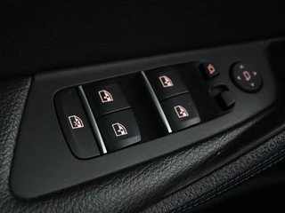 BMW 5 Serie BMW 5-serie 520d xDrive M-Sport | Leder | Sportstoelen |  Camera | Full LED | Trekhaak | Keyless | Navigatie | Sfeerverlichting | Climate control - afbeelding nr 30