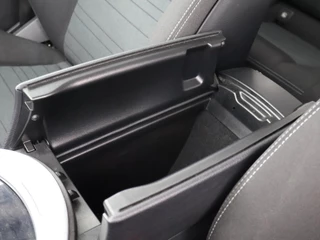 Mercedes-Benz GLC Mercedes-Benz GLC-klasse BLACK SERIES PACK 250 4MATIC Premium Plus Automaat | Navigatie | 360° camera | Privacy Glass | - afbeelding nr 16