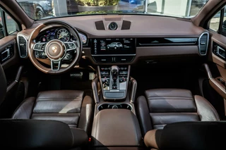 Porsche Cayenne Porsche Cayenne 3.0 E-Hybrid|PANO|SPORT CHRONO|360°|ACC|22'' - afbeelding nr 8