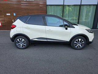 Renault Captur Renault Captur 0.9 TCe 2016 Limited AIRCO/NAVI/PDC/SCHADE - afbeelding nr 8