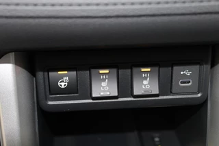 Toyota Corolla Cross Toyota Corolla Cross 1.8 HEV 200pk Teamplayer Winter / Tech / BSM / PDC / NAVI - afbeelding nr 15